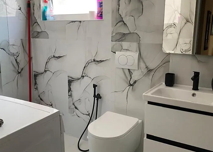 Seaside * Golem (Tirana)